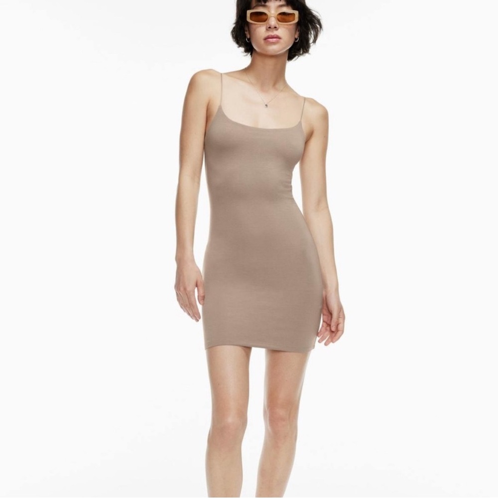 Aritzia Wilfred Free Tiny Dress Beige XS Minimalist Thin Strap Bodycon Seamless